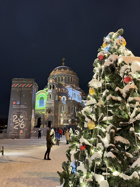 Фото Новогодний Кронштадт и Якорная площадь на агрегатор туров Сюда-Туда
